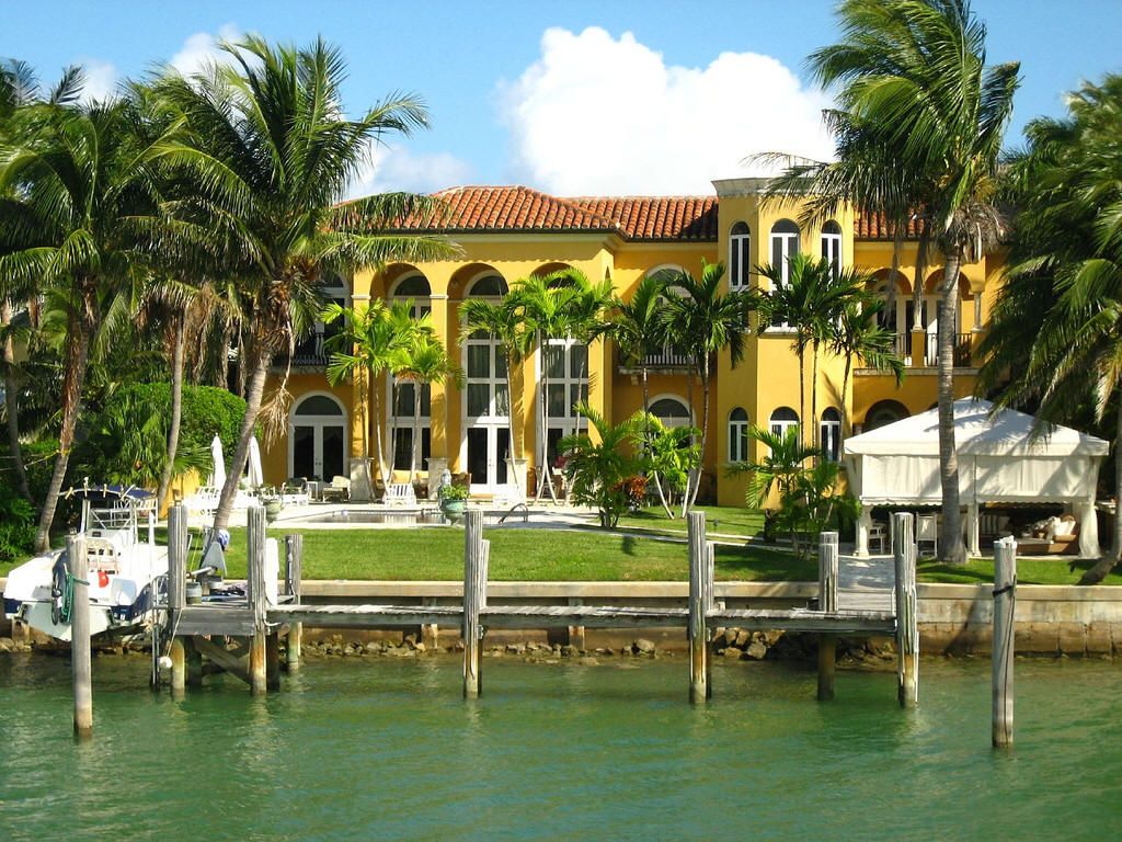 Luxury Mansions, Villas & Condo Rentals Miami Beach