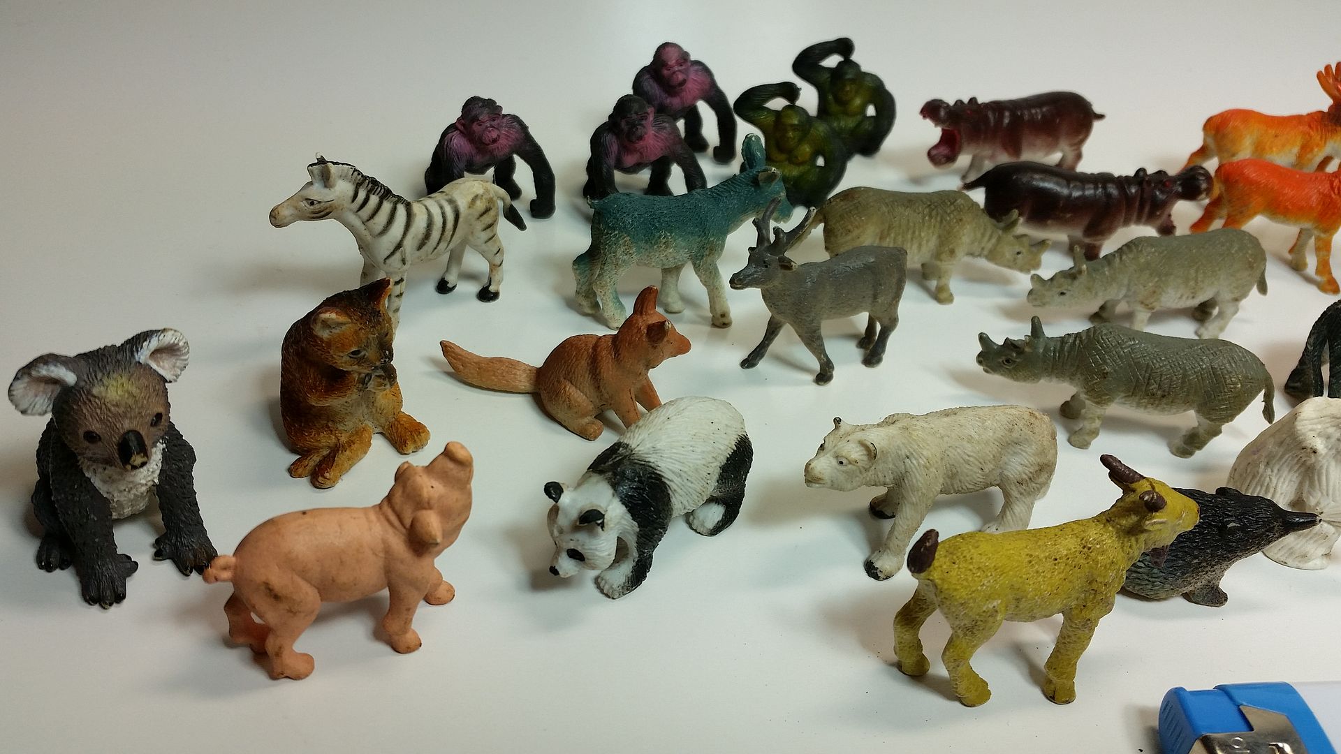 MIXED LOT MINIATURE PLASTIC FARM / ZOO / JUNGLE / FOREST ANIMALS HIGH