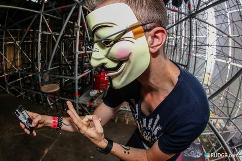 Nicky Romero announces the launch of his weekly radioshow "Protocol" from October 2012