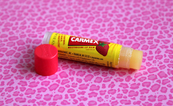  photo carmex-strawberry-lippenbalsem-moisturizer-lip-balm-review-beste_zps23857aa5.png