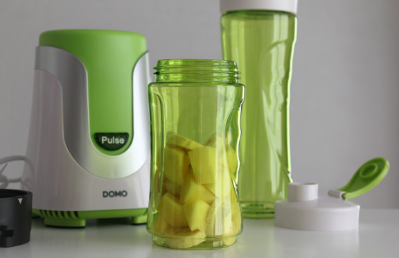  photo domo-my-blender-drinkfles-in-een-review-smoothies_zps5470e03a.png