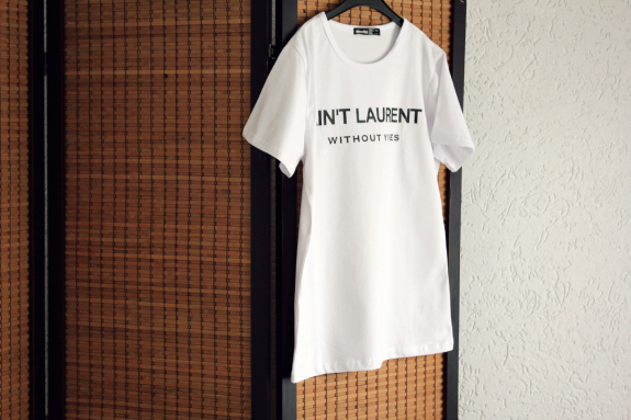  photo house-of-lou-review-webshop-producten-aint-laurent-without-yves-tshirt_zps17e17388.png