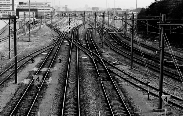  photo leeuwarden-treinsporen-fotografie-zwart-wit-rails_zps87ee1fad.png