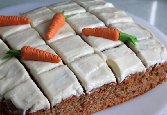  photo mixed-reviews-funcakes-carrot-cake-fondant-tropical-orange-deleukstetaartenshop-worteltaart-bakmix-worteltjes_zpsc4319133.png