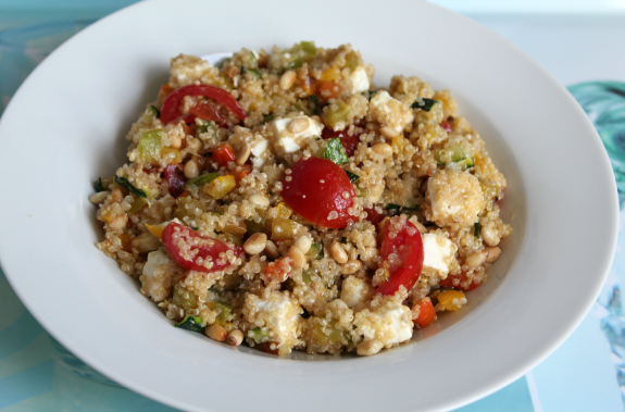  photo recept-quinoa-salade-vegetarisch-met-feta-courgette-paprika-maaltijdsalade-gezond-healthy-clean_zps662eb5e5.png