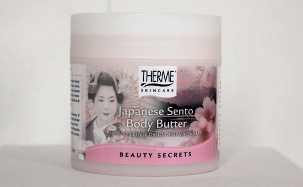  photo therme-skincare-review-wereldkeuren-japanese-sento-body-butter-cherry-blossom_zpsd777506a.png